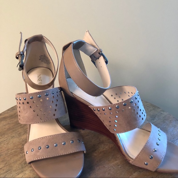 Nine West Wedge sandals EUC - Picture 5 of 8